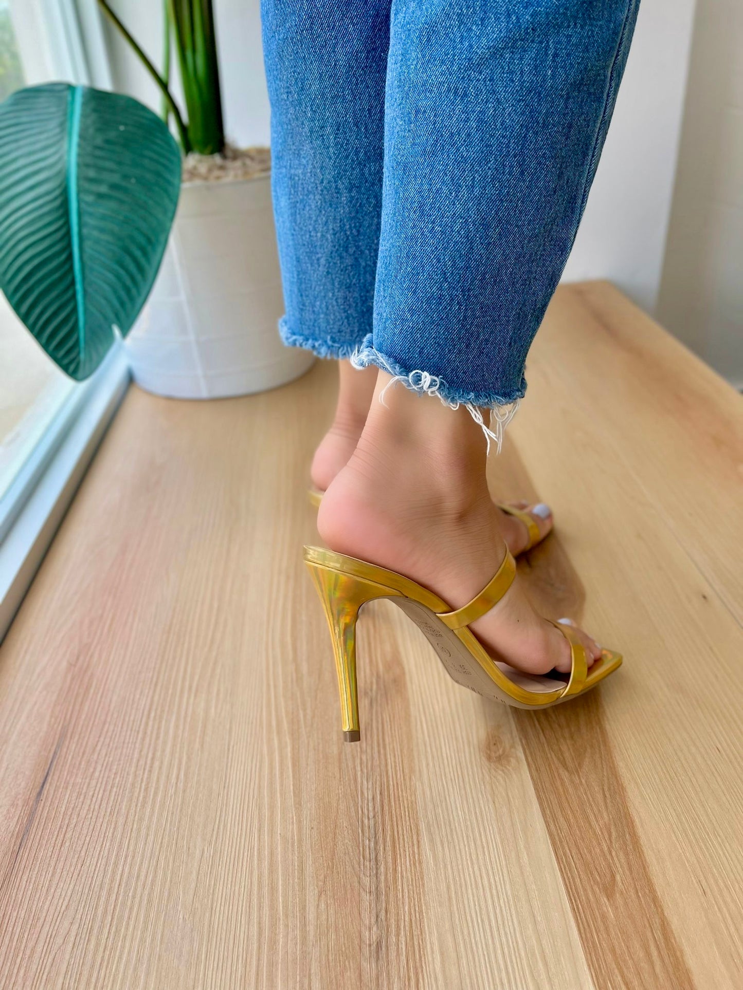 Julia gold 7,8,9 - Stela The Shoetique