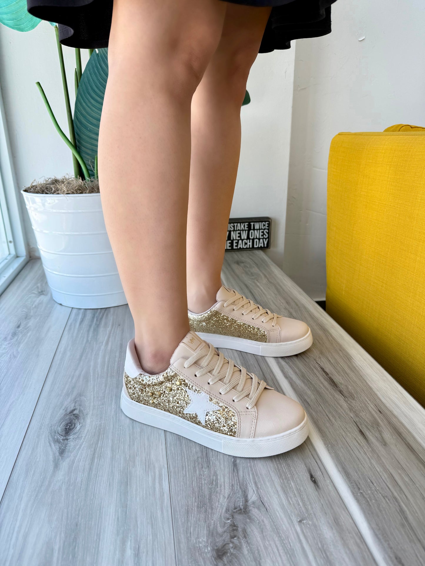 Flora off white sneaker - Stela The Shoetique