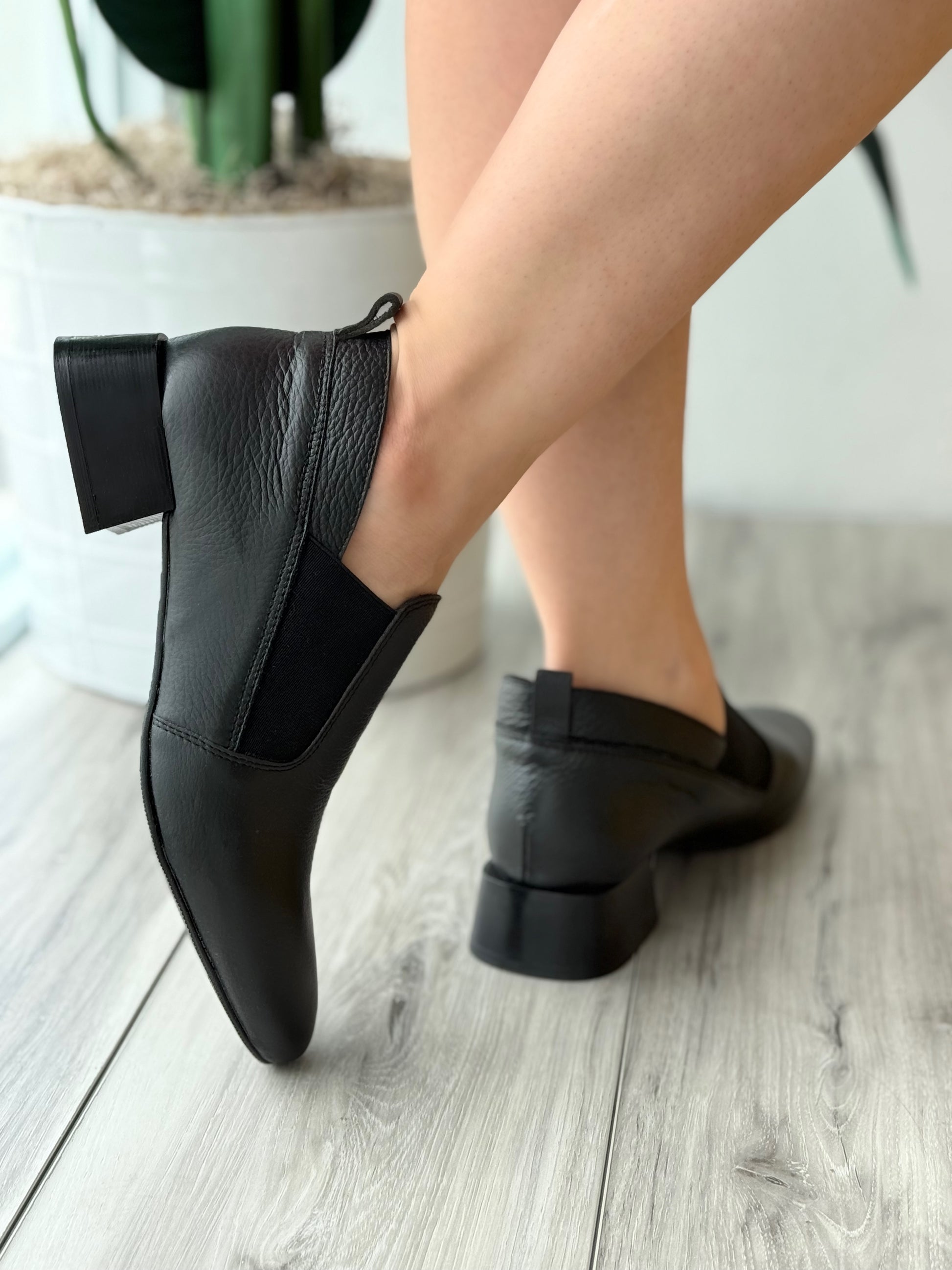 Liora black boot - Stela The Shoetique