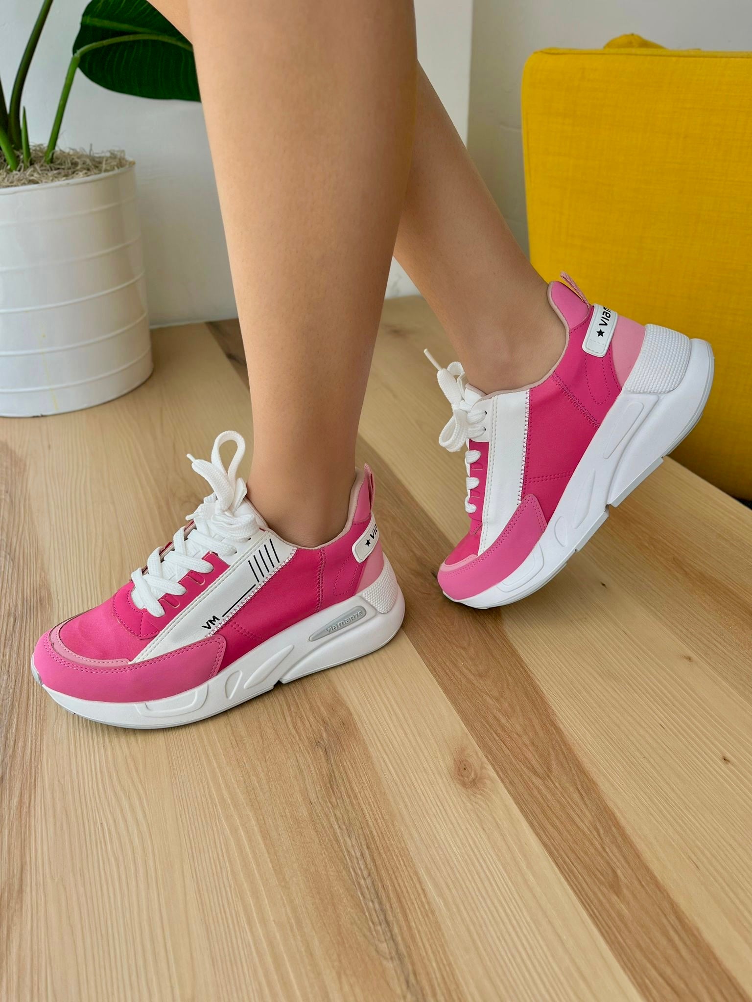 Aixaliz pink sneaker- size 4 - Stela The Shoetique