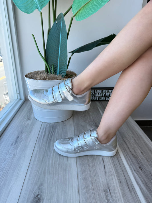 Eira silver sneaker 7,8,9 - Stela The Shoetique