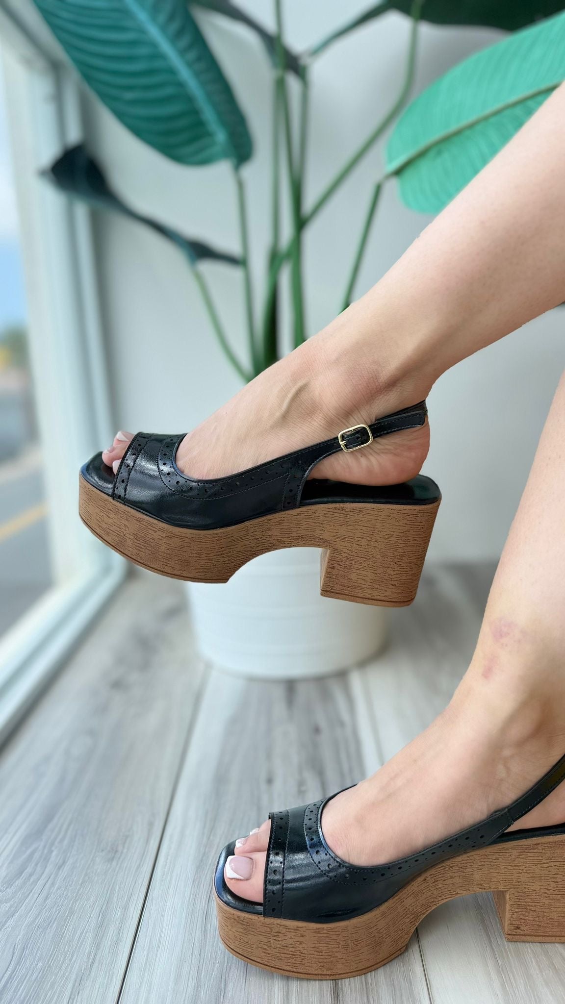 Sienna black