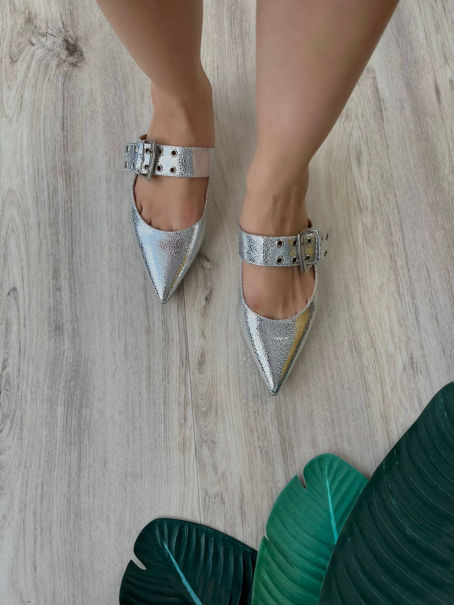 Brie silver mule 7,11 - Stela The Shoetique