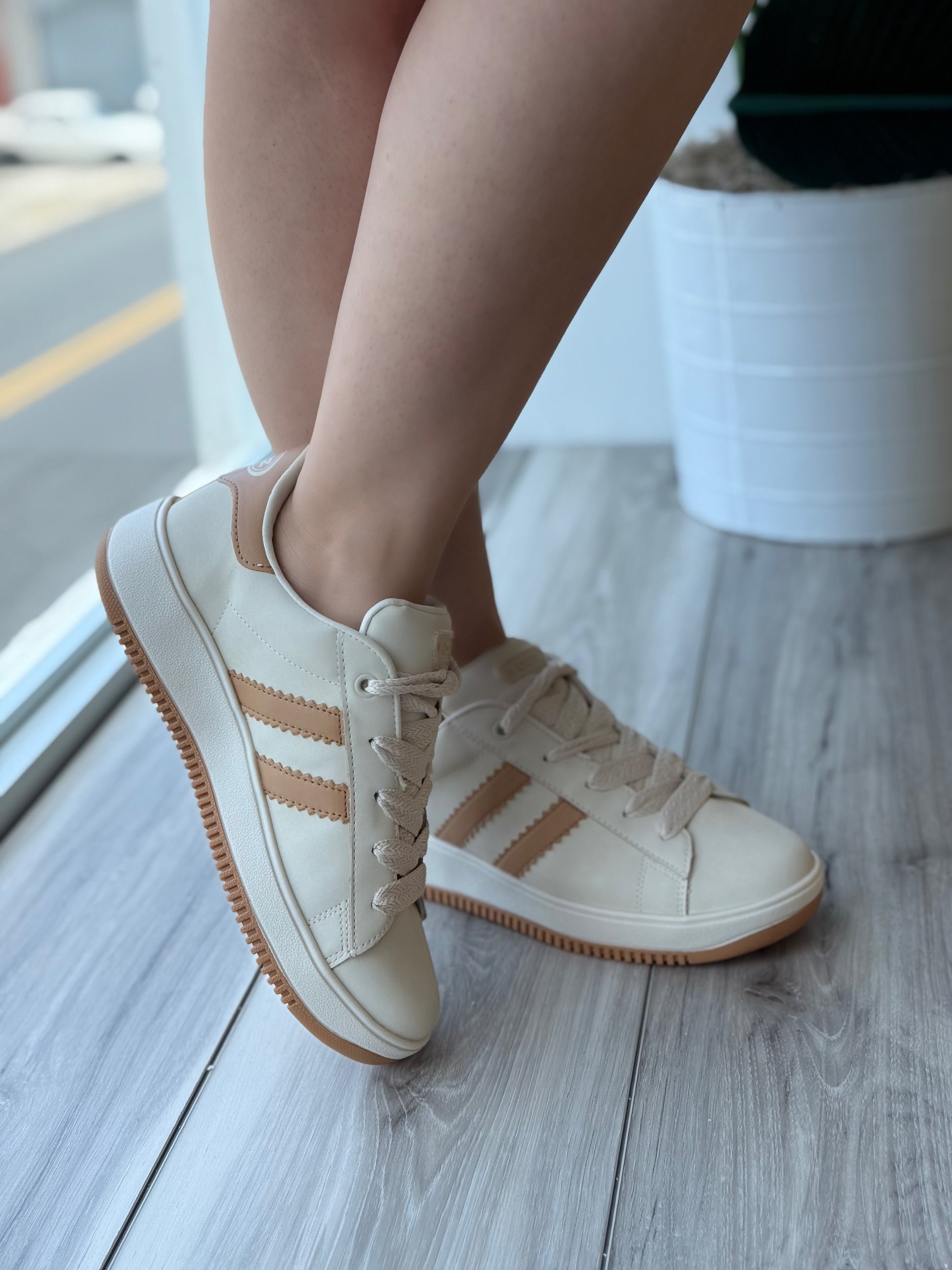 Iker off white - Stela The Shoetique