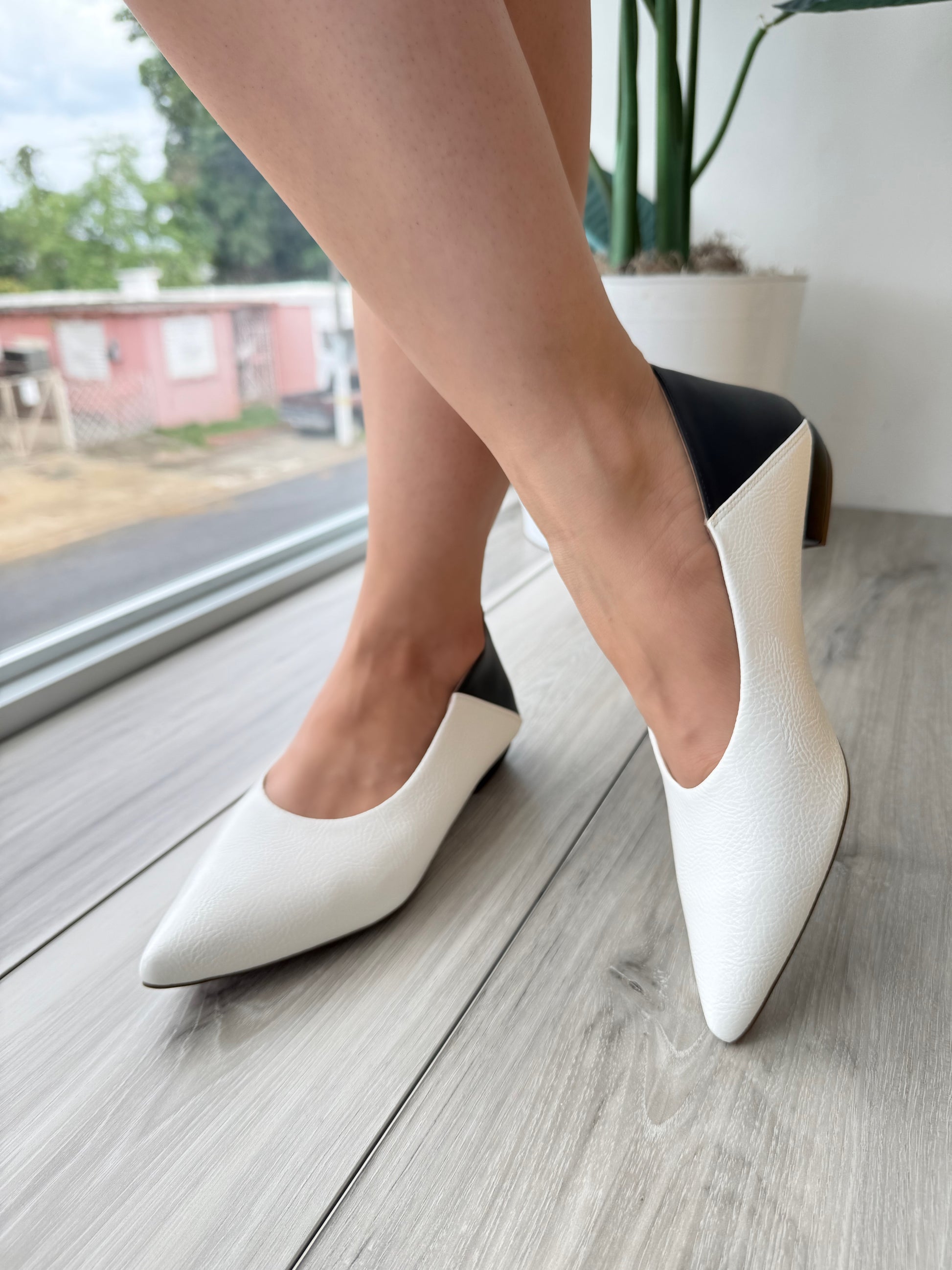 Azura blk/white - Stela The Shoetique