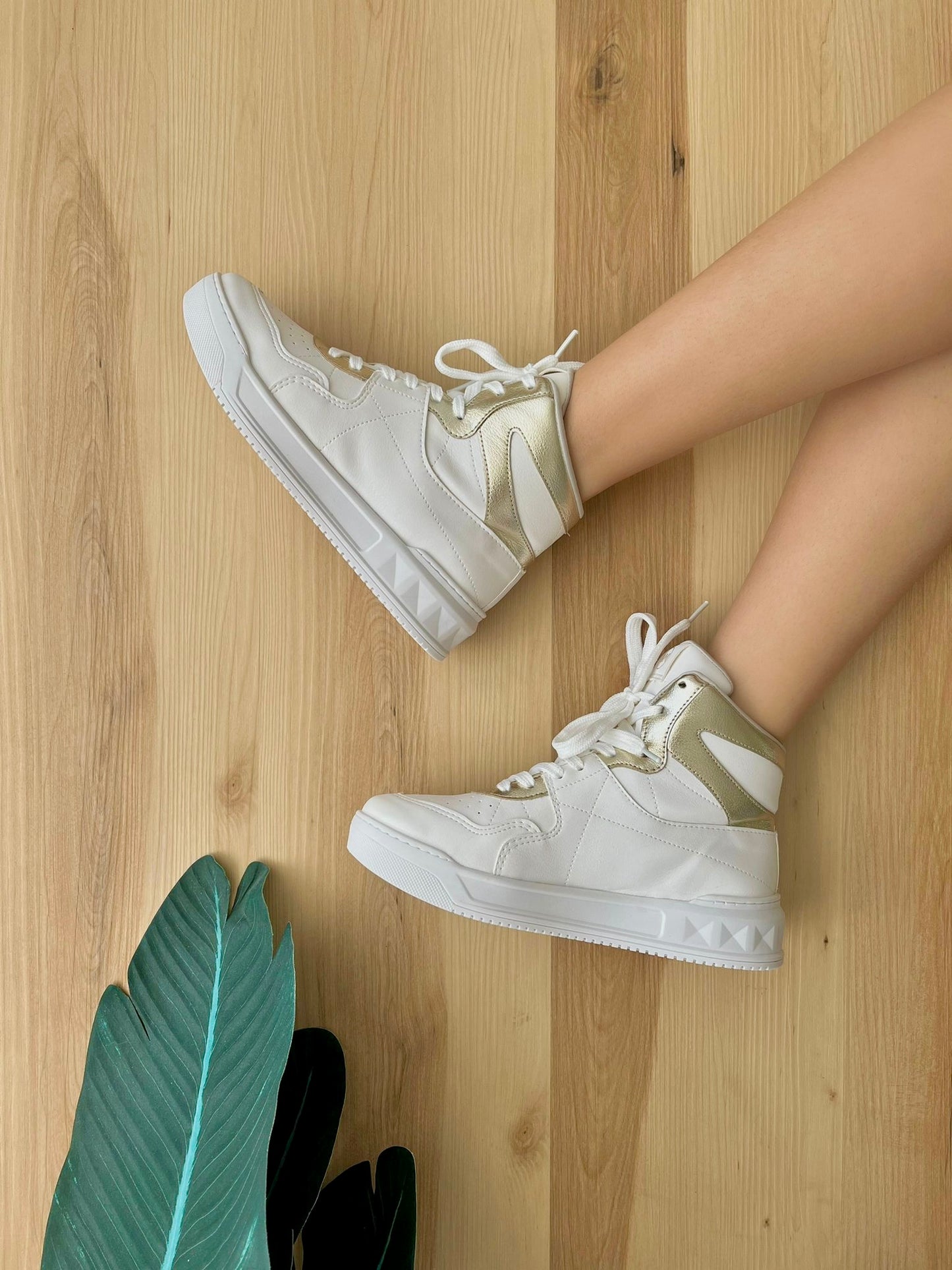 4207-01 - Size 4,5,6,11 - Stela The Shoetique