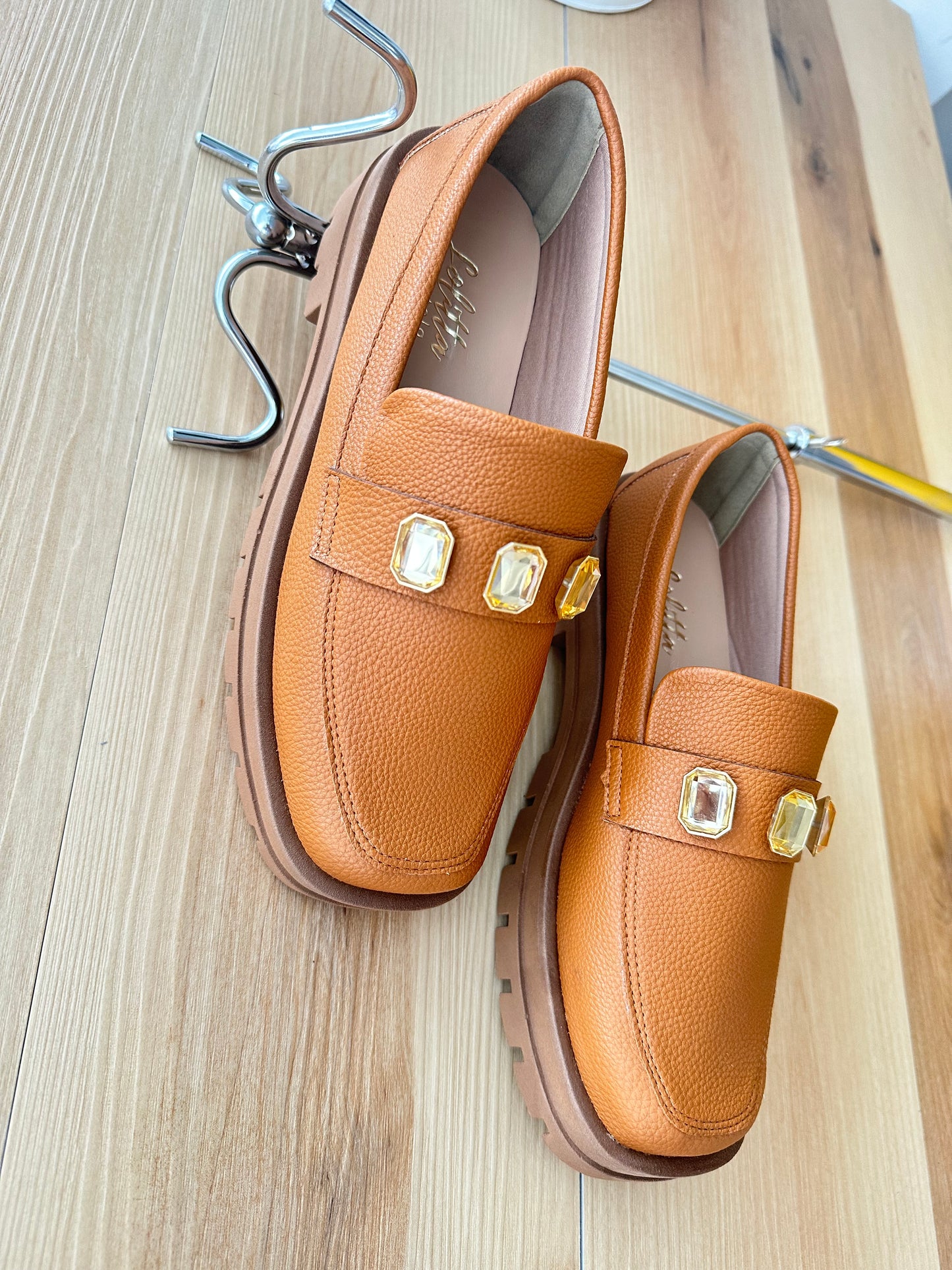 Vittoria tan color loafer - Stela The Shoetique