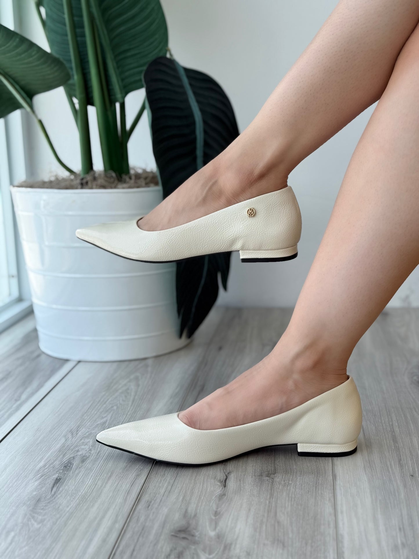 Madrigal off white - Stela The Shoetique