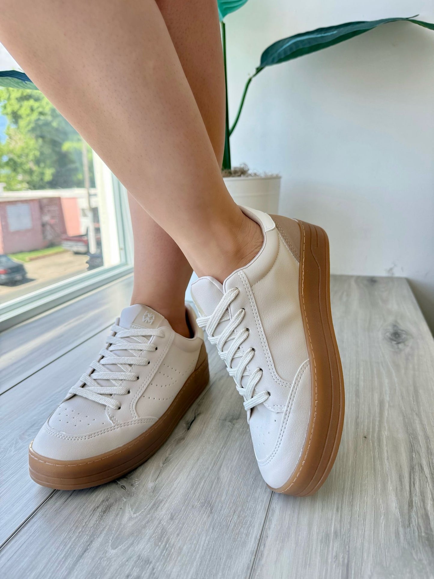 Alvaro Beige - Stela The Shoetique