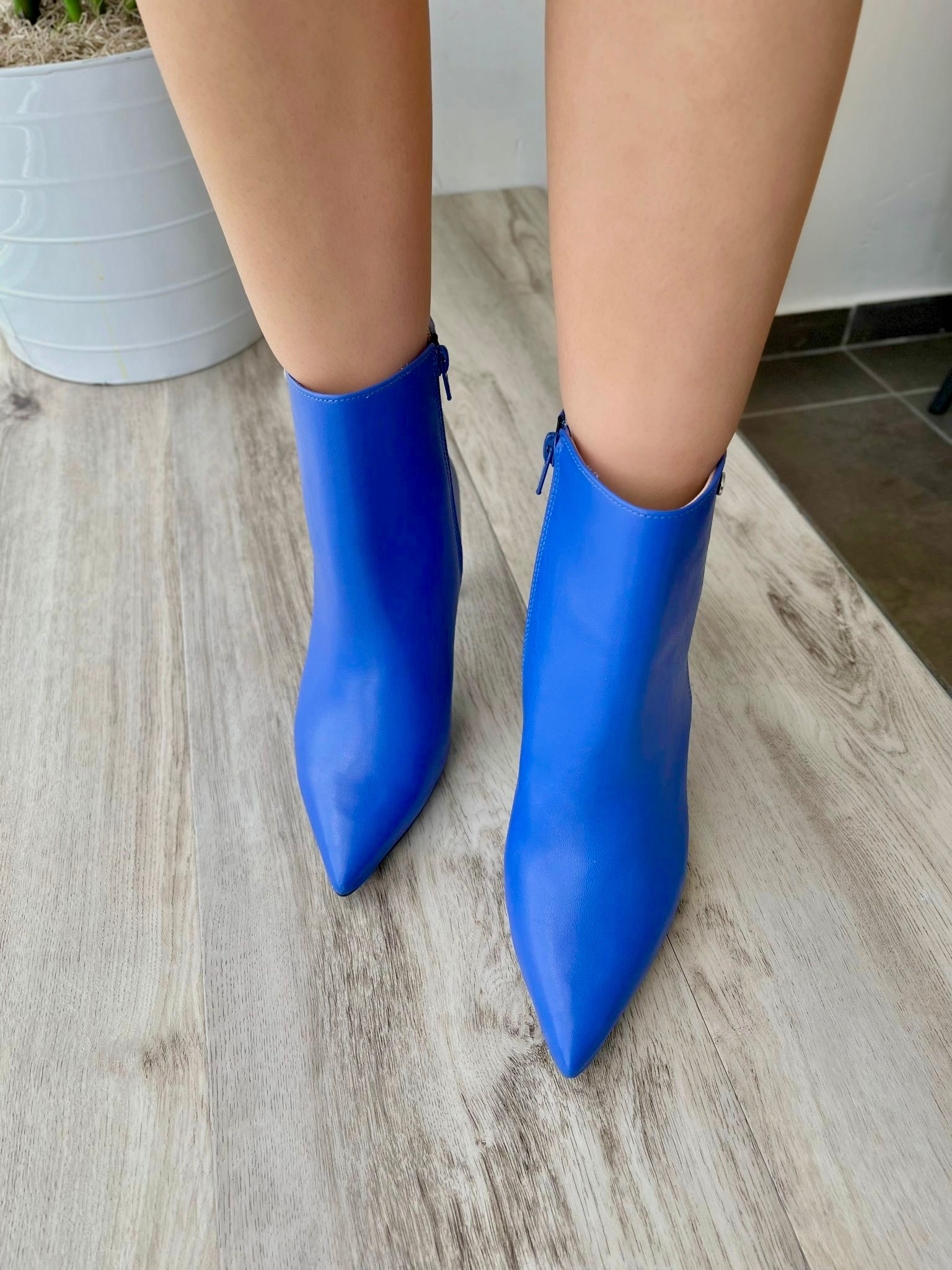 Boot 6307-03 - Size 11 - Stela The Shoetique