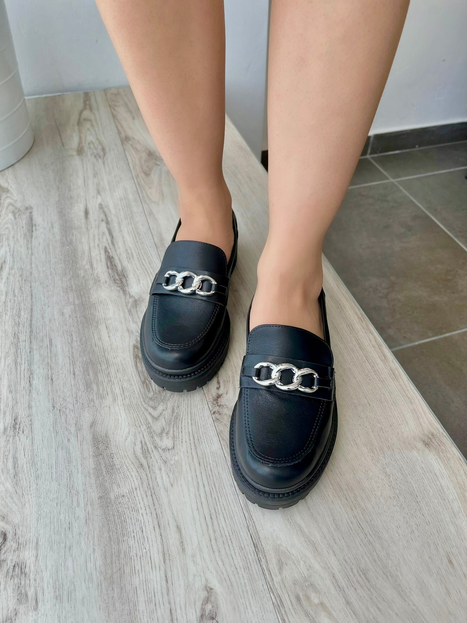 Velma Loafer 5,8,10,11 - Stela The Shoetique