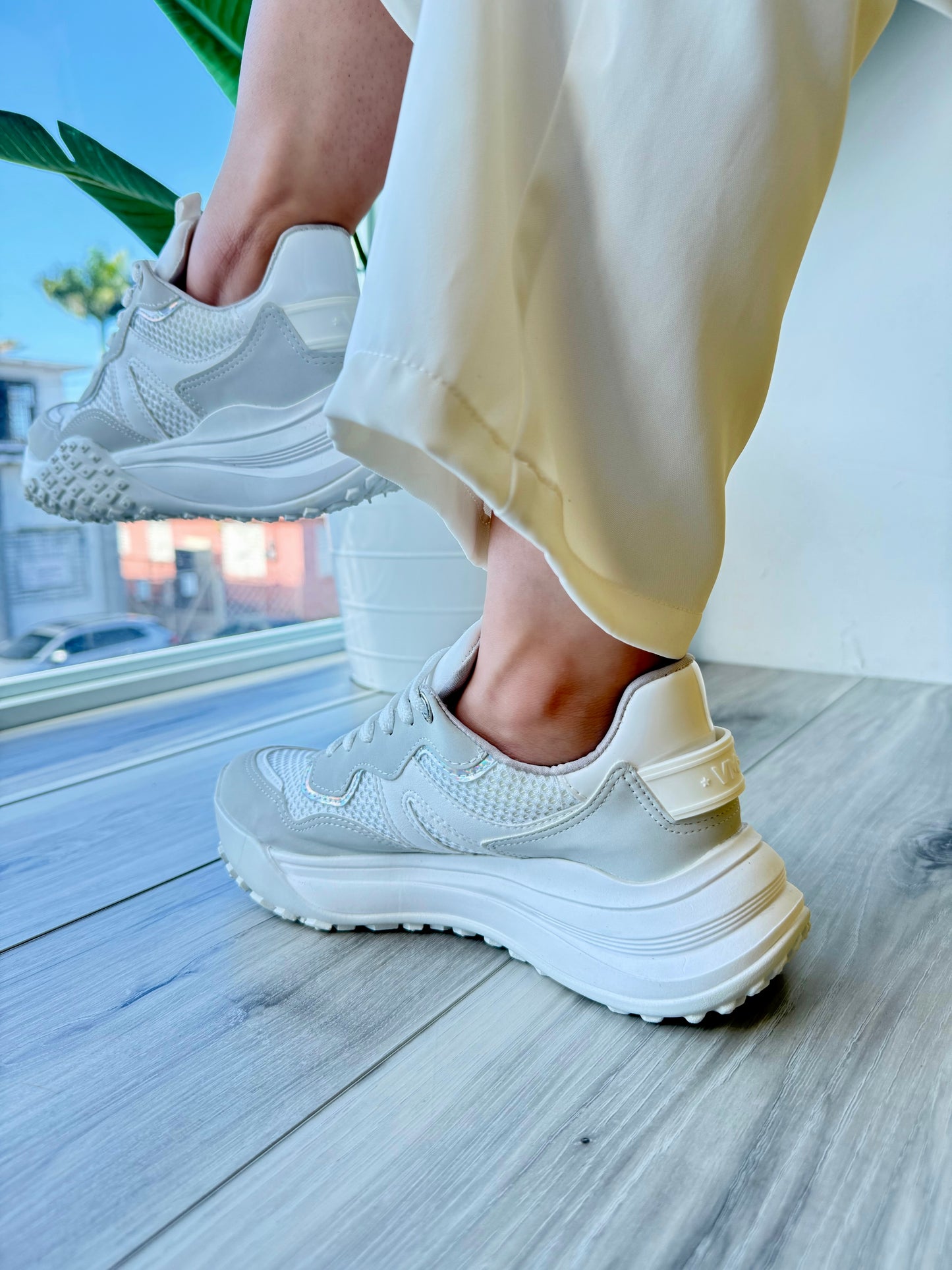 Novo Sneaker- 4,7,8,11 - Stela The Shoetique