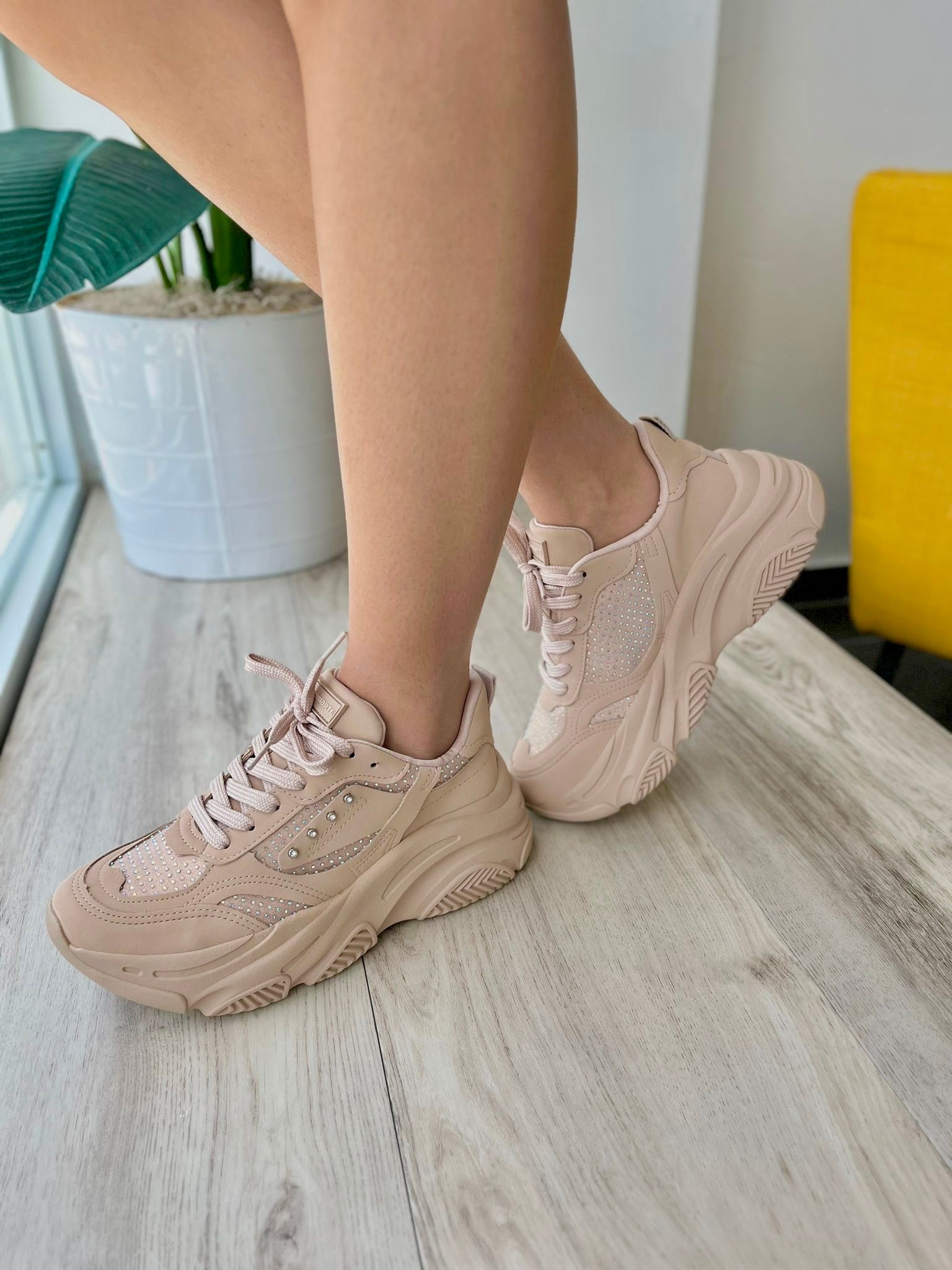 Verona Sneaker- 4,5 - Stela The Shoetique