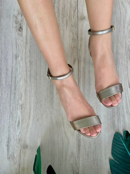 13530-01 - Size 10 - Stela The Shoetique