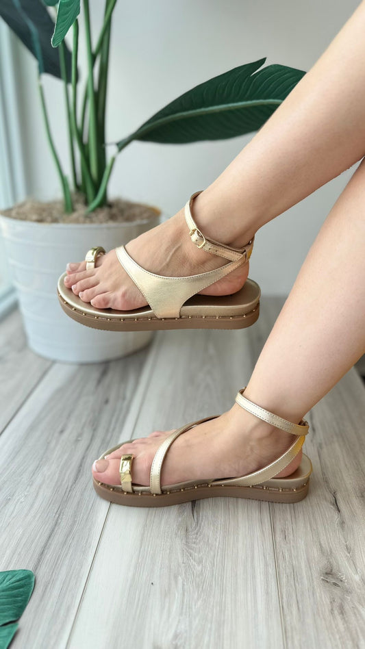 Renata gold flat