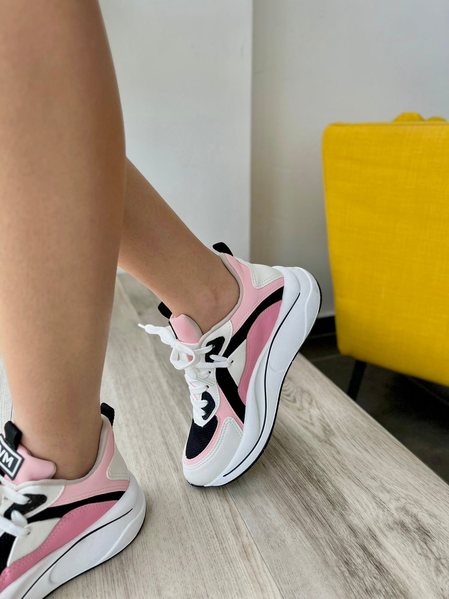 Rosalía Sneaker- 4,5 - Stela The Shoetique