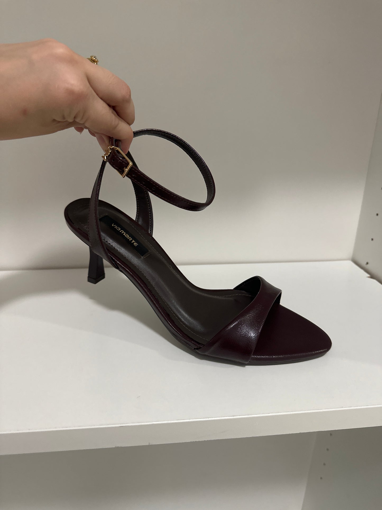 Amelia hibisco heel
