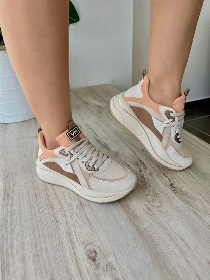 Fari Sneaker size 4 - Stela The Shoetique