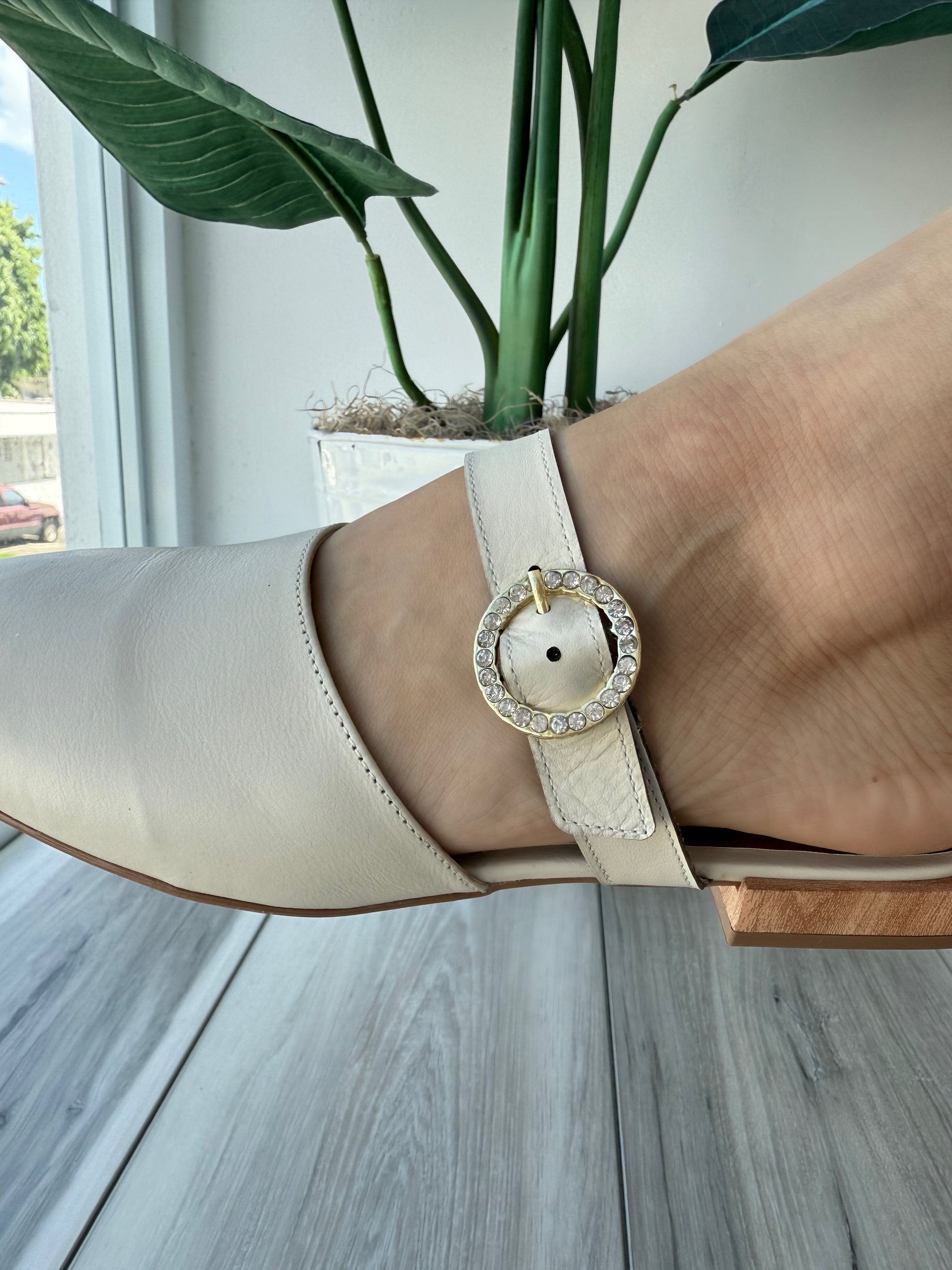 Emiliana Off White 9 - Stela The Shoetique