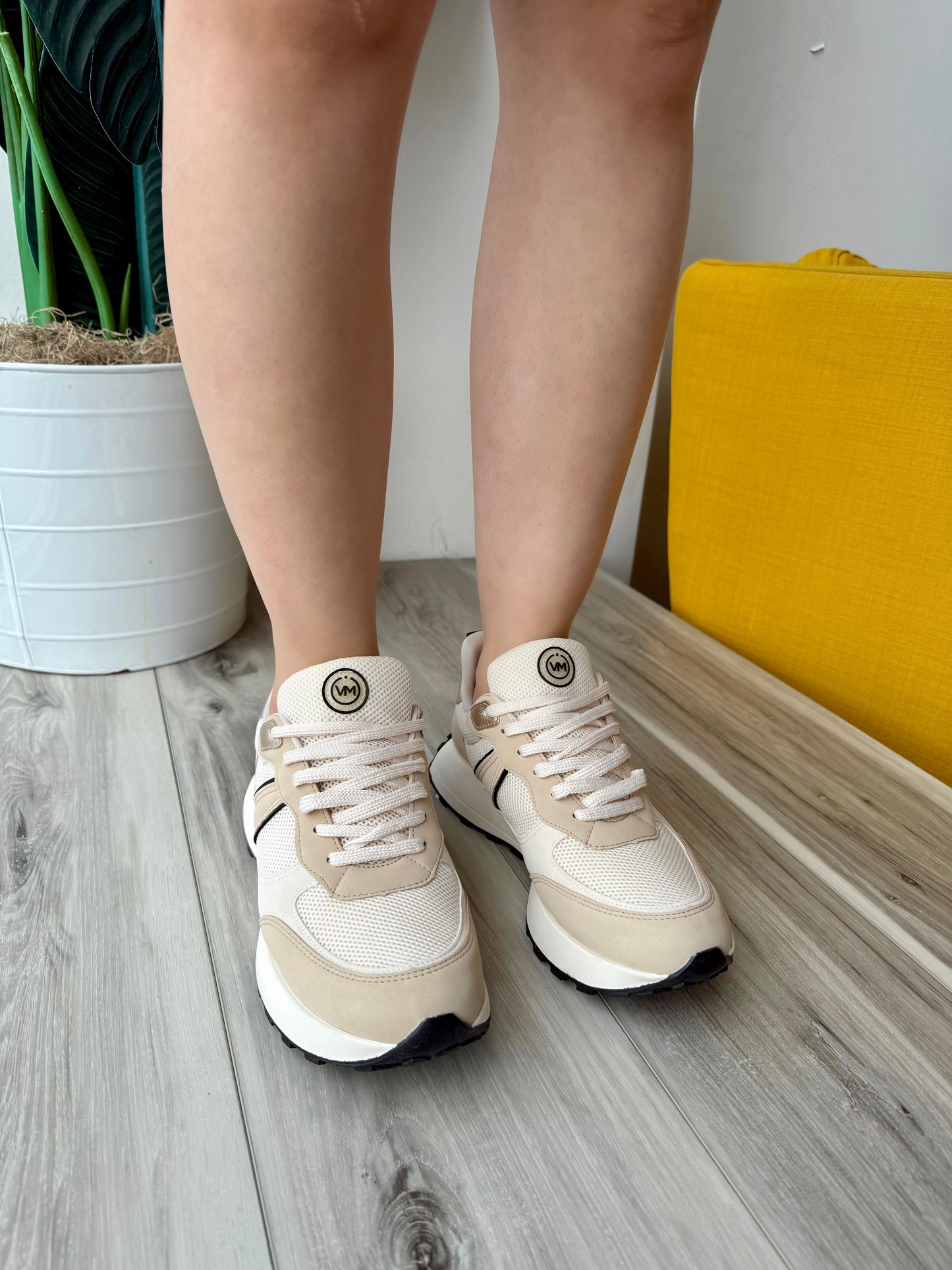 Sabina beige Sneaker- 5,6,11 - Stela The Shoetique