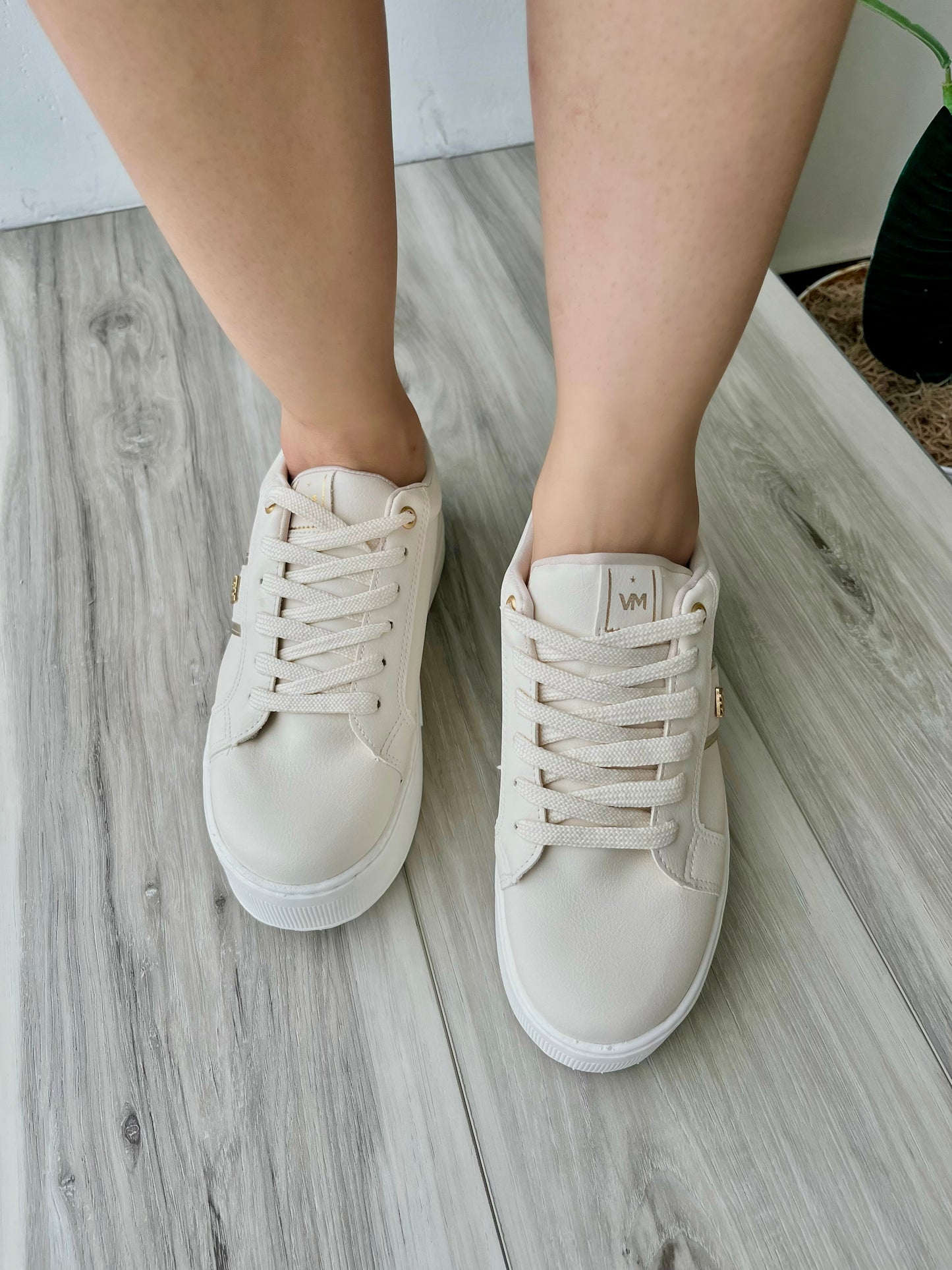 Kimberly off white/gold sneaker - Stela The Shoetique