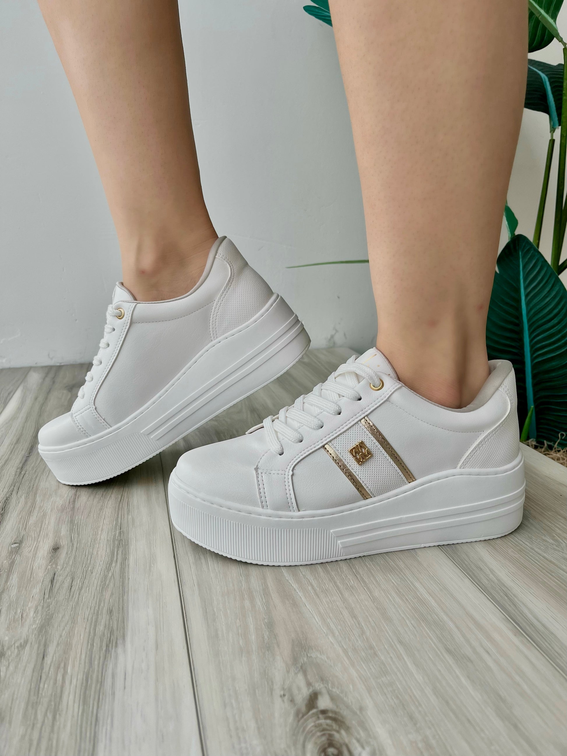 Maggie white/gold sneaker - Stela The Shoetique
