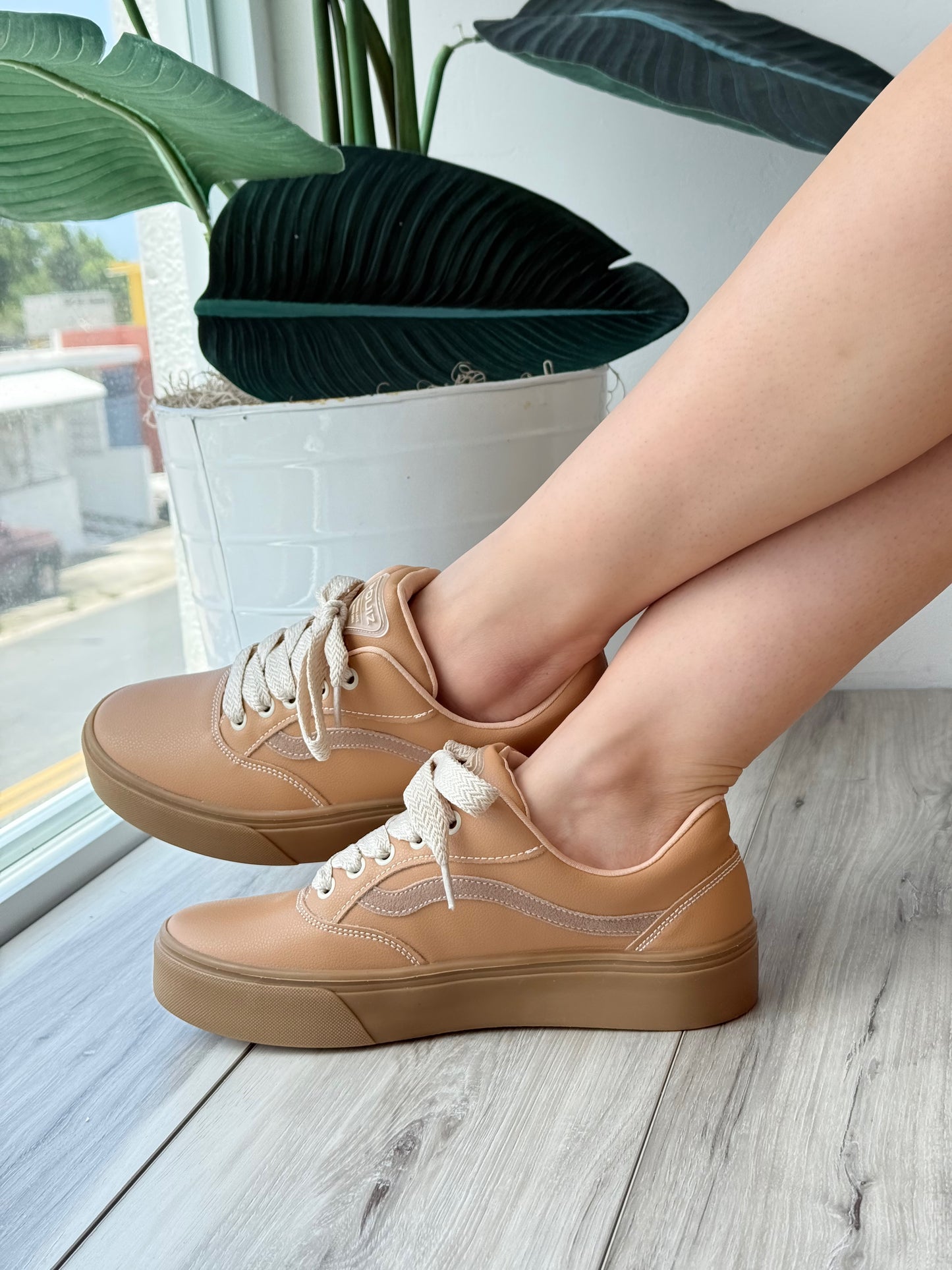 Roberto beige - Stela The Shoetique