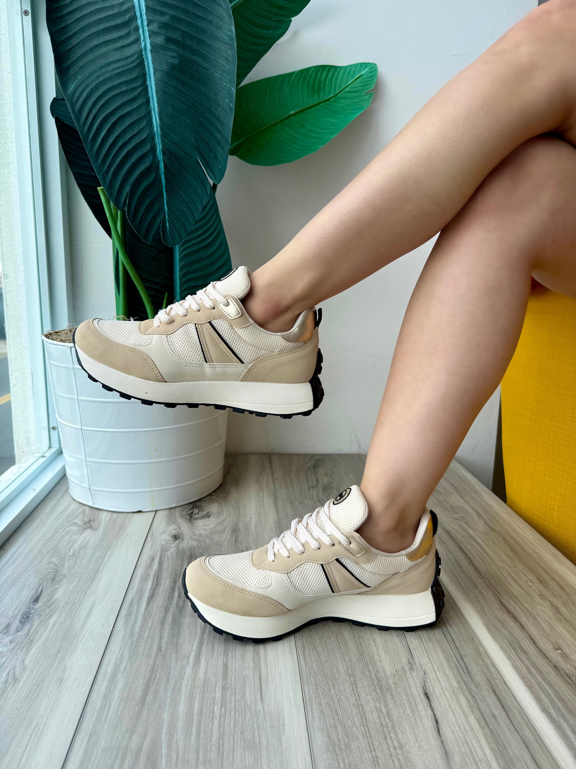 Sabina beige Sneaker- 5,6,11 - Stela The Shoetique