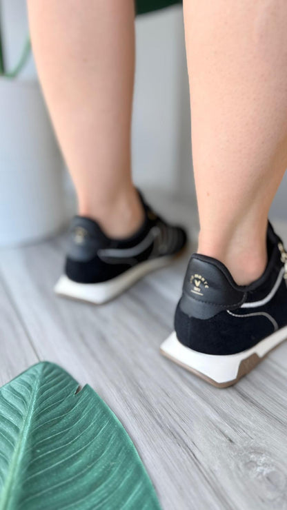 Eduardo black sneaker