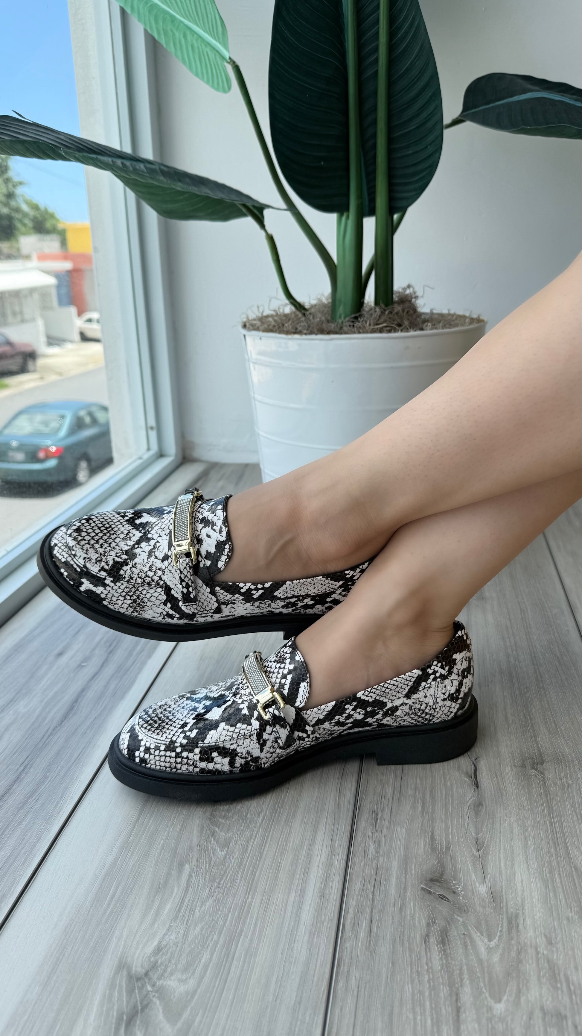 Apollo black white - Stela The Shoetique