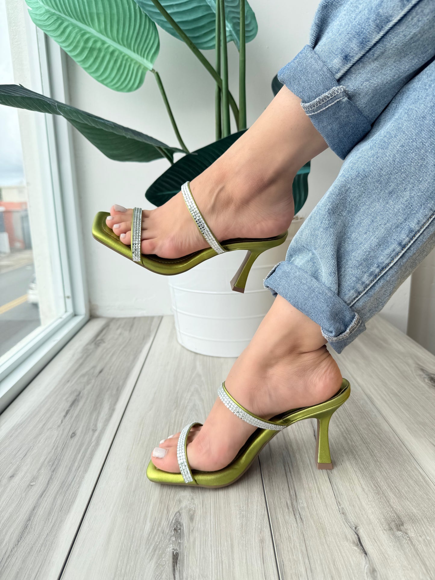 Lorena Green. 6,10,11 - Stela The Shoetique