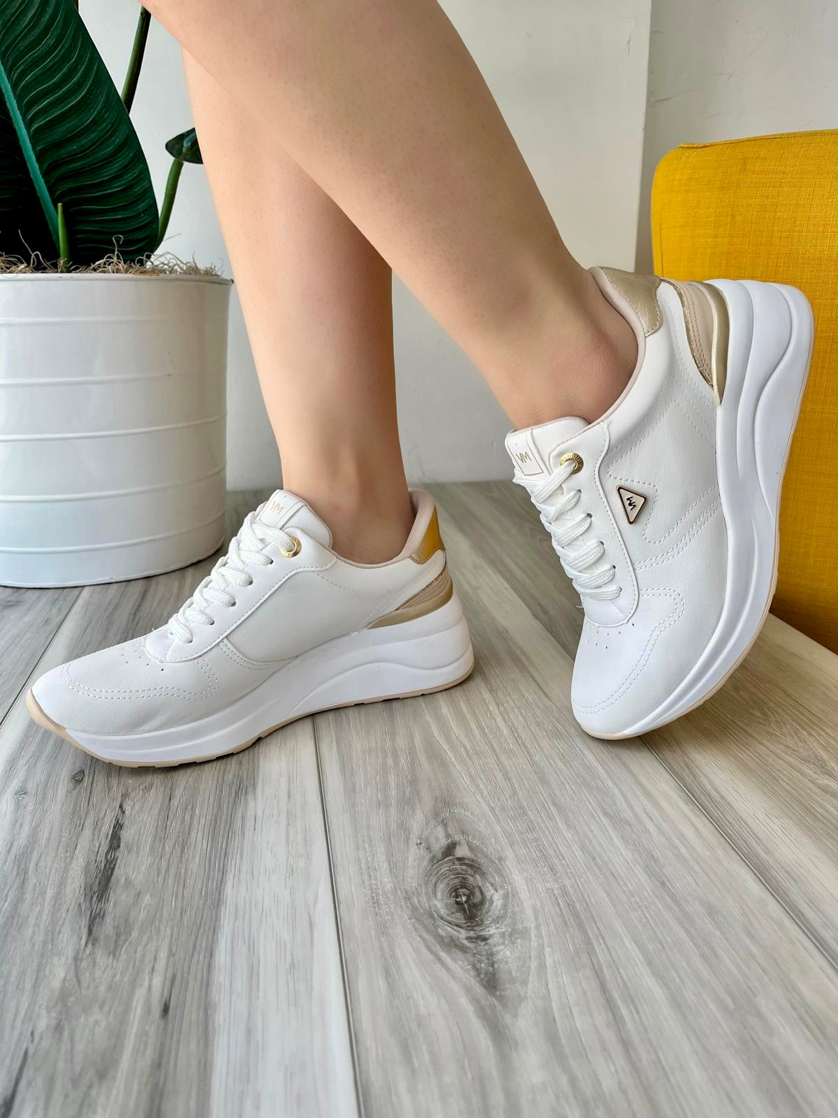 Matilde white/gold sneaker - Stela The Shoetique