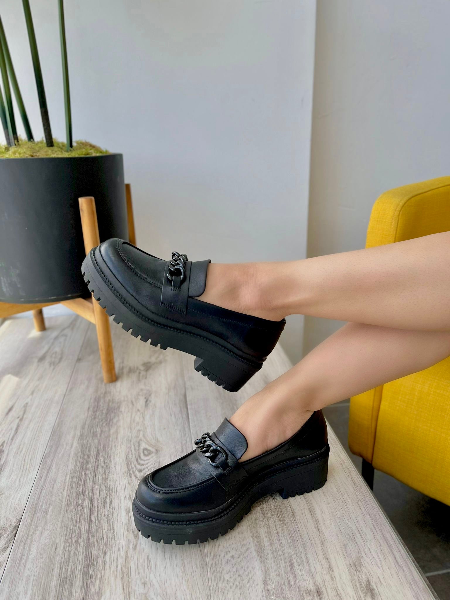 Ayla black loafer 9,10 - Stela The Shoetique