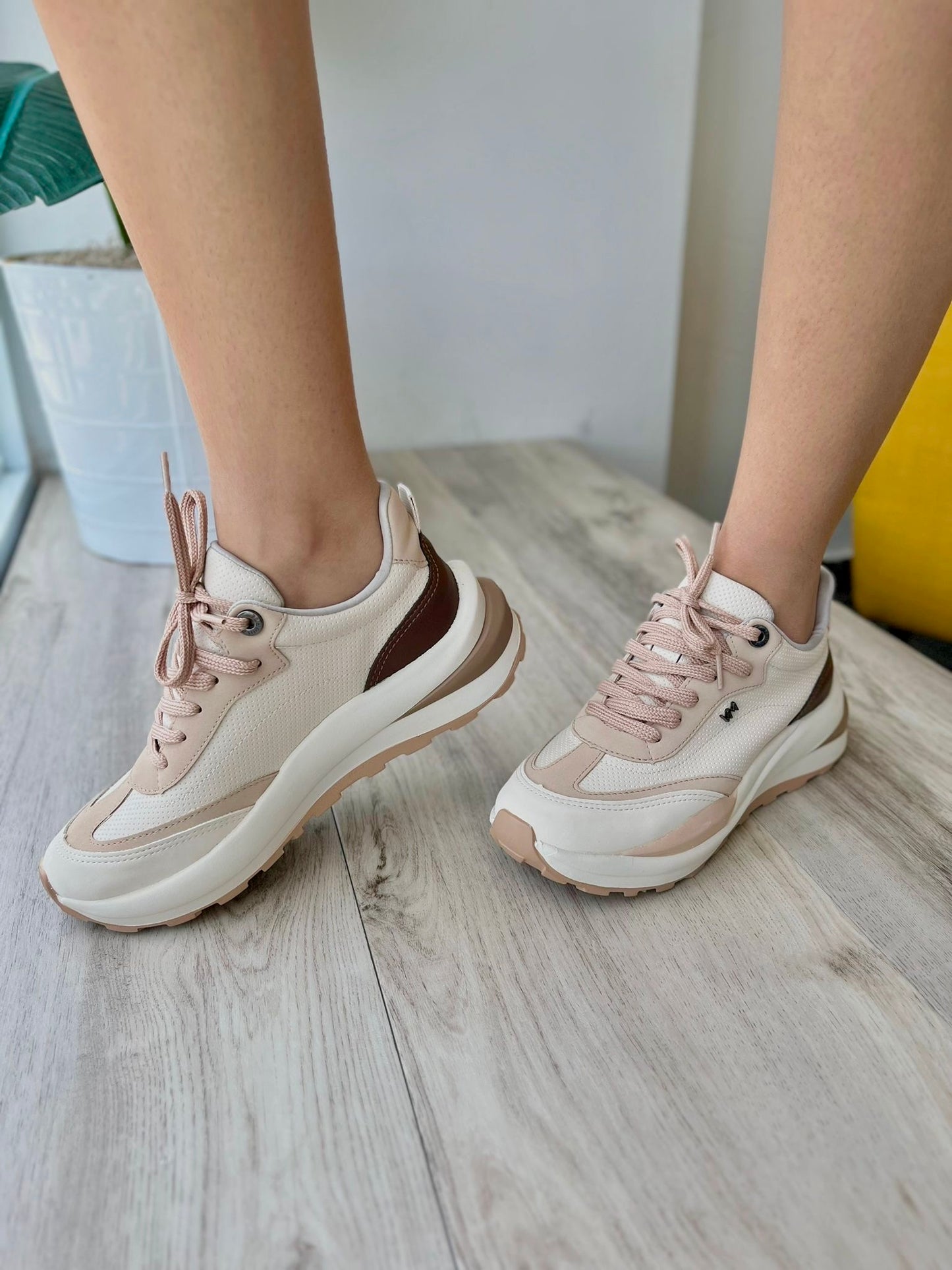 Shades- size 4,5 - Stela The Shoetique