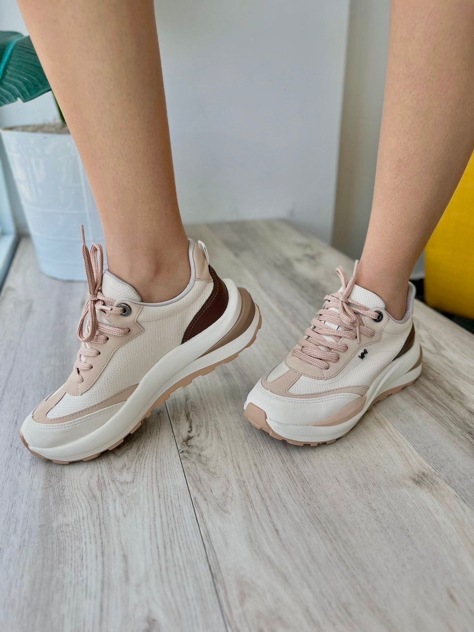 Shades- size 4,5 - Stela The Shoetique