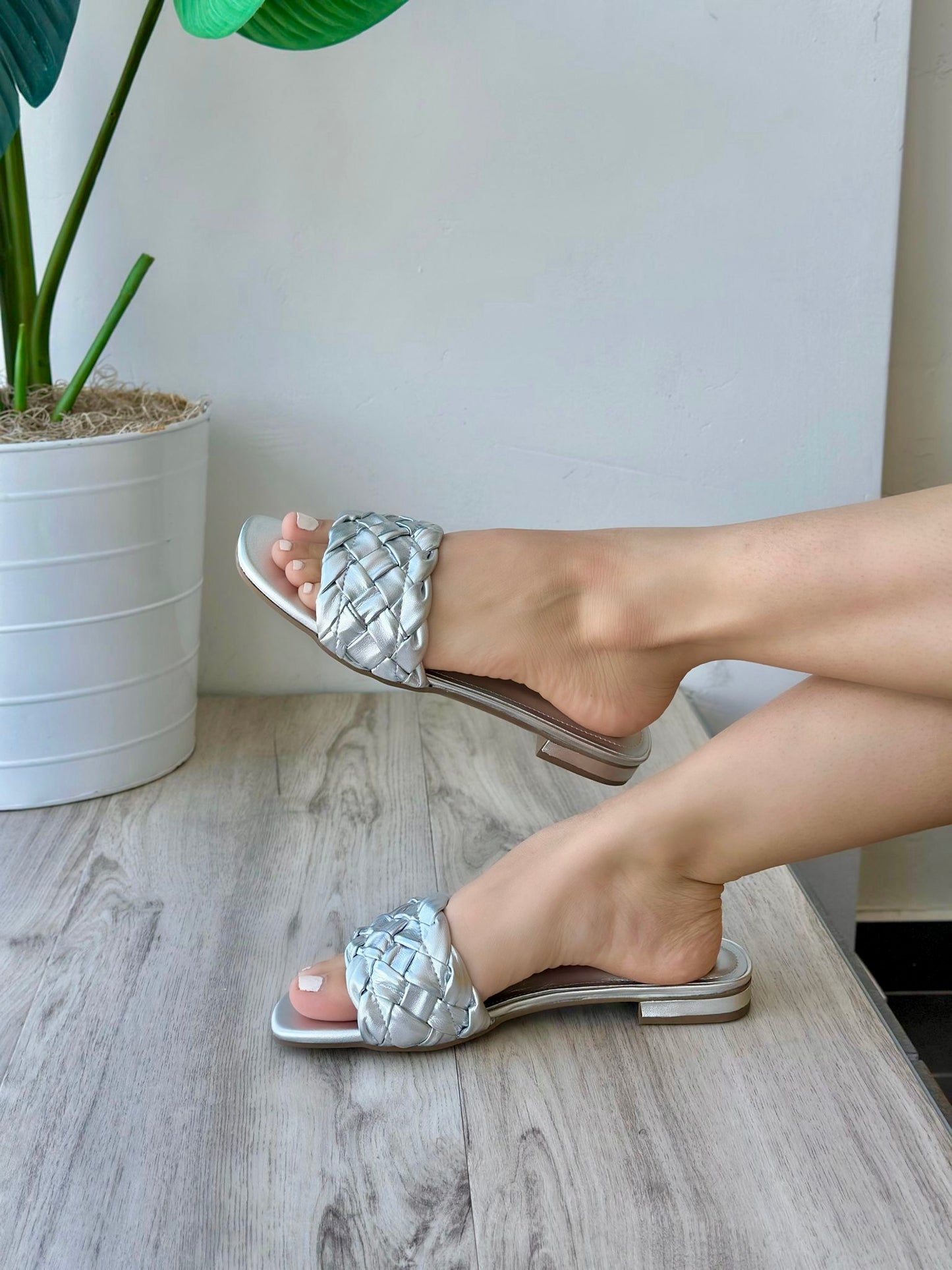 Gina silver flat - Stela The Shoetique