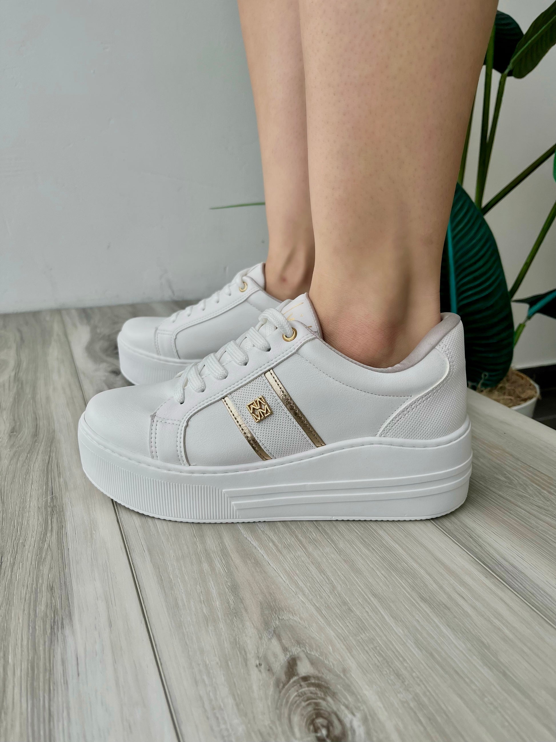 Maggie white/gold sneaker - Stela The Shoetique